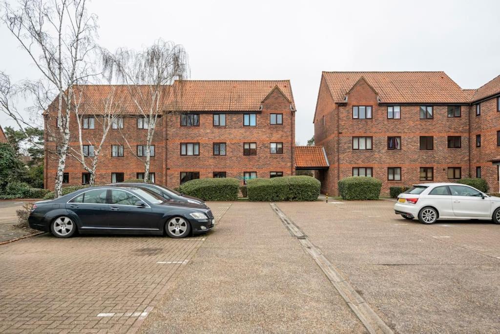 Two Bedroom Flat Near Colchester Hospital With Free Parking And Internet Mile End Bagian luar foto